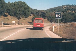 En esta v�a de doble sentido d