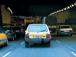 En los tneles y pasos inferio