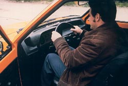 Si usted conduce con el volant