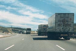 Usted circula con su turismo y