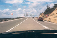 En esta va de doble sentido d