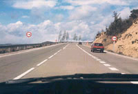 Ud. est adelantando al vehcu